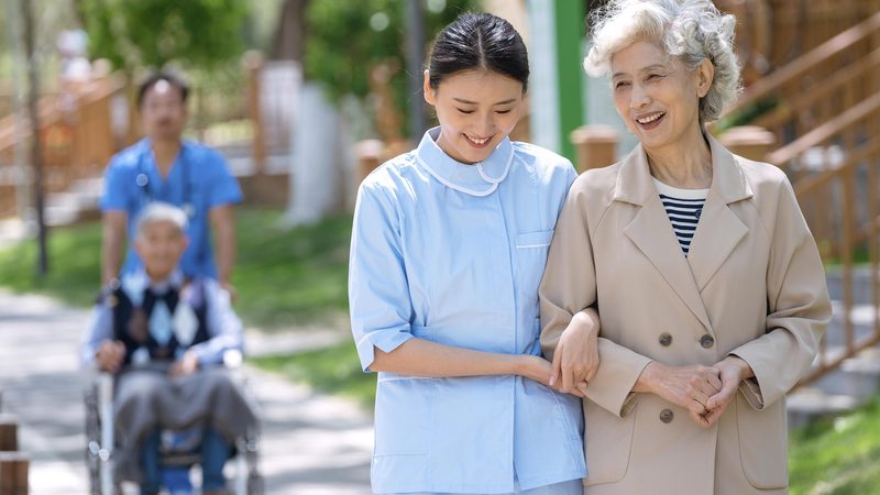 成都医养结合床位价格揭秘：如何选择合适的护理方案**